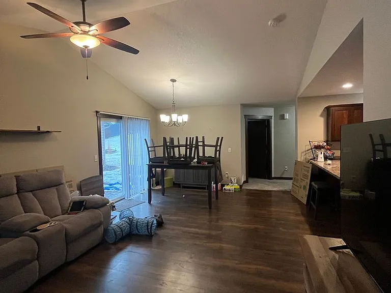 4964 Waylon St — Photo 2