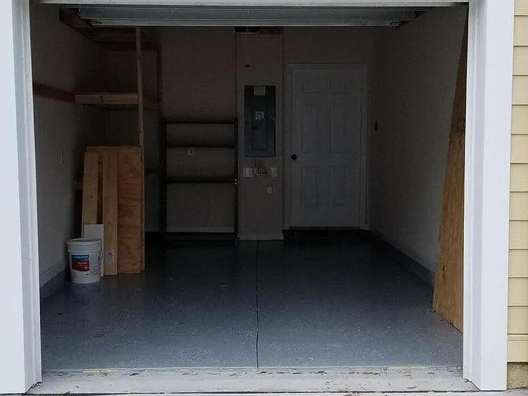 131 Burnett Ct #104 — Photo 17