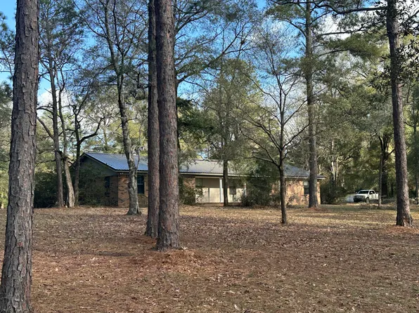 5895 Pineforest Dr, Crestview, FL 32539