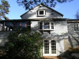 4 Cobham Rd, Holland, MA 01521