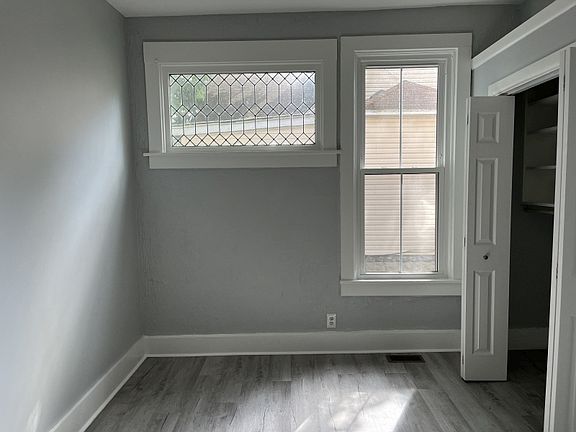 5th image of 336 E Broadway St APT 2