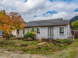 172 Phillips St, Canyonville, OR 97417