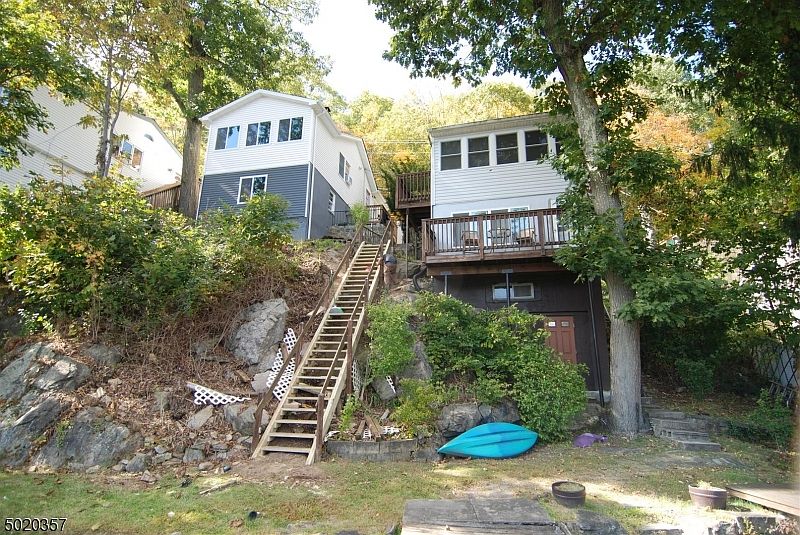 1st image of 161-163 Hudson Ave
