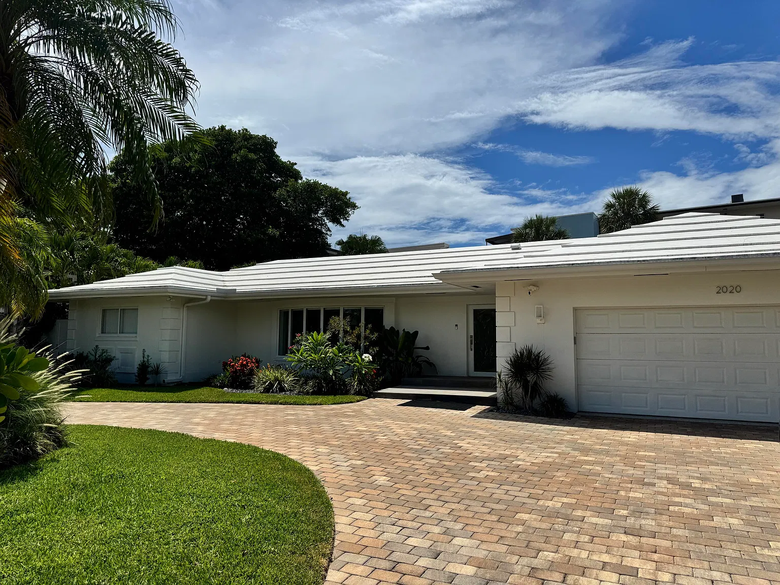 4 bed, 4.5 bath, 2897 sqft, $12,500 — Photo 3