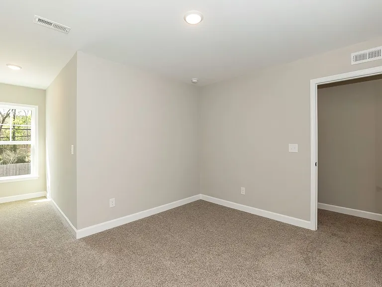 428 N Allen Rd — Photo 22