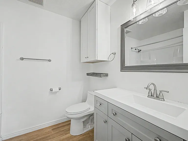 3922 E Sahuaro Dr — Photo 18