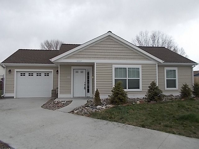 1st image of 4027 Yorkshire Ct N