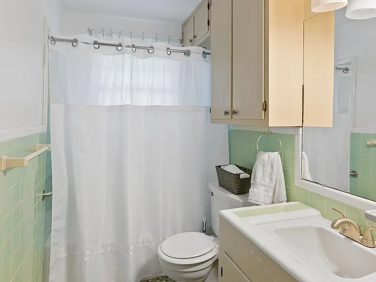 632 Summit Ridge Dr — Photo 2