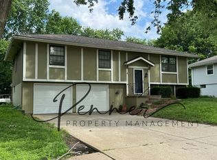 1145 NE 9th St, Blue Springs, MO 64014