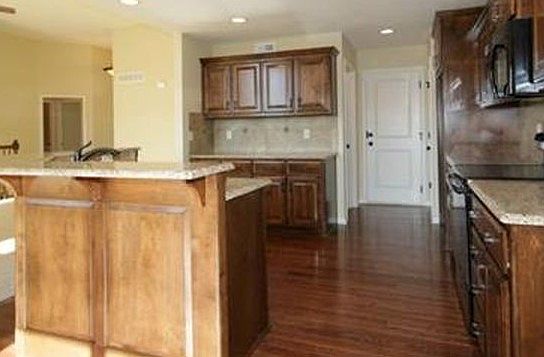 kitchen/granite counter tops
