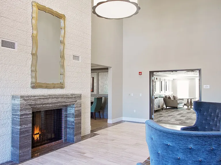 Fireplace lounge