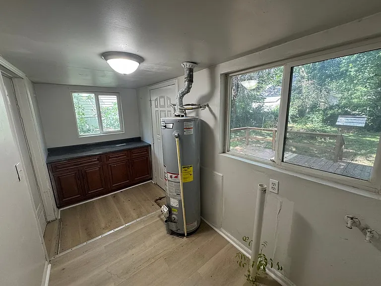 934 N National Ave — Photo 14
