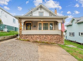 15 Hickory St, Burgettstown, PA 15021