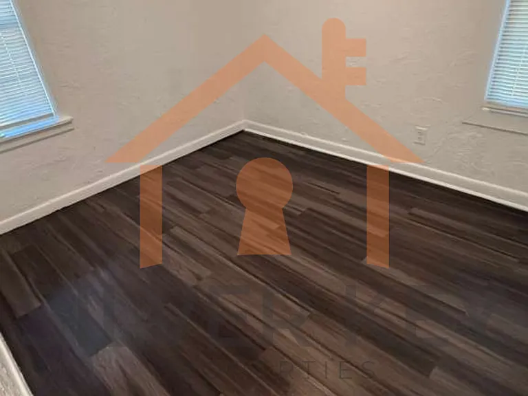 1525 NW Lincoln Ave #1525 — Photo 6