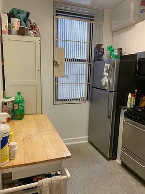 Rented by M.Grossman R.E. Management | media 13