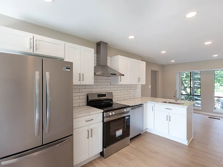 7914 Towerbell Ct — Photo 8