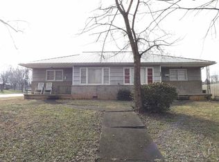 623 3rd St, Newport, TN 37821
