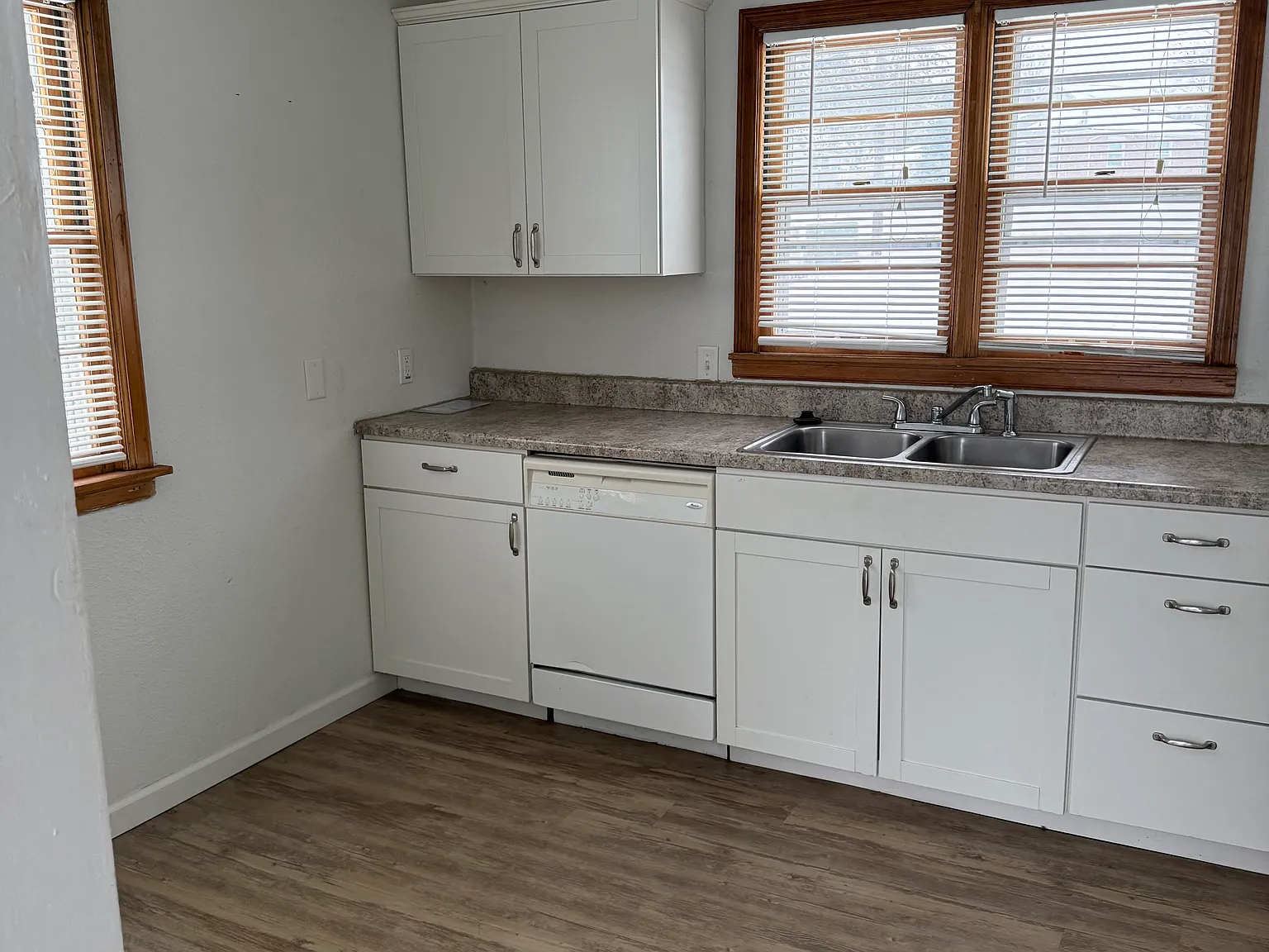 2 bed, 1040 sqft, $1,150 — Photo 2