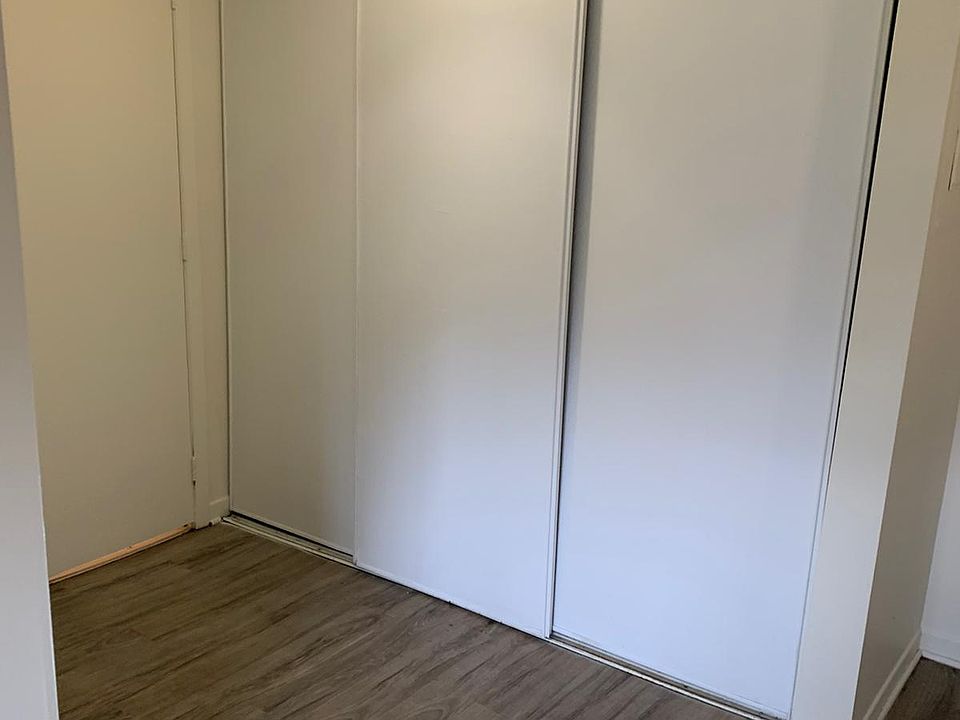 2nd image of 2310 Fox Cres #0B-1Ba-500Sqft