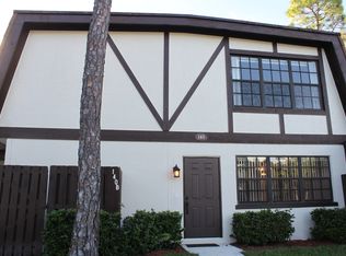 140 Weybridge Cir APT B, Royal Palm Beach, FL 33411