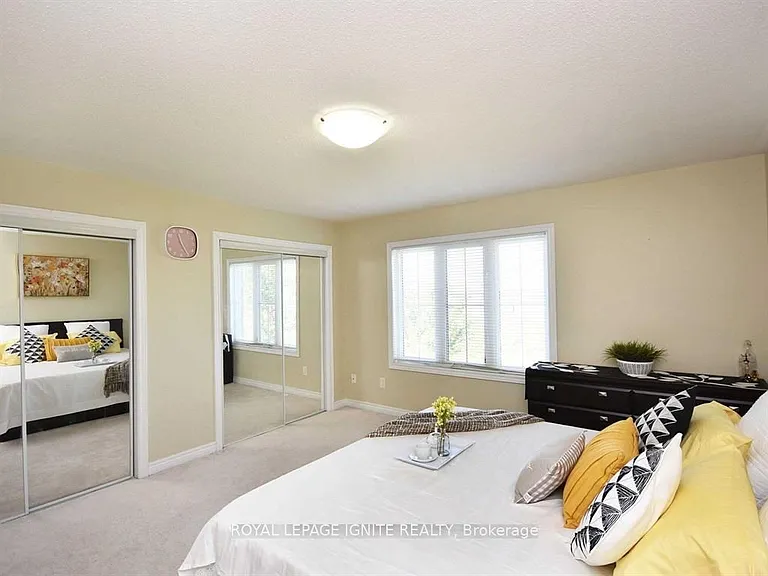 40 Cedar Lake Cres — Photo 23