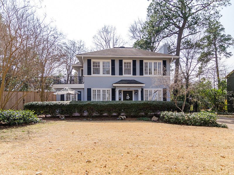 1st image of 227 Forest Ave
