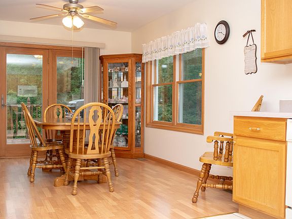 5th image of 16323 Juniper Dr