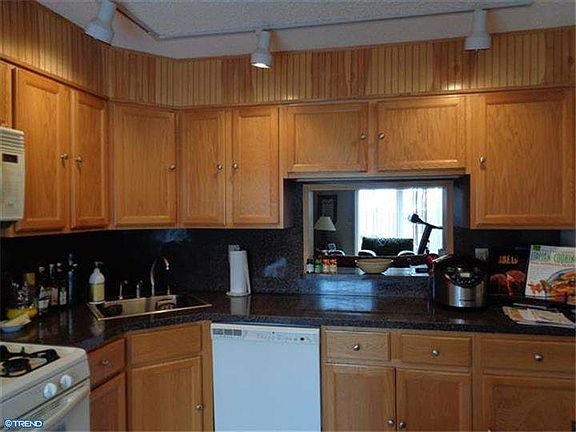 5th image of 9 Fairbanks Pl