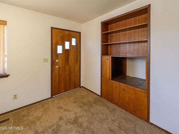 4th image of 518 Lillie Ln