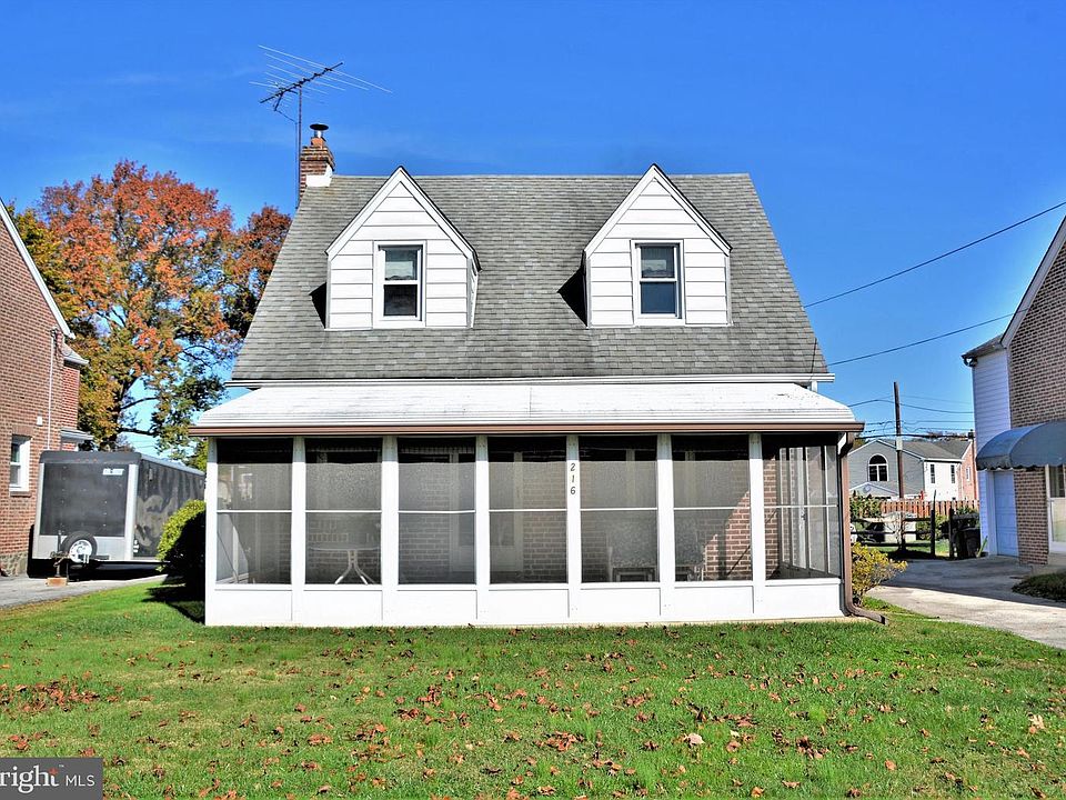 1st image of 216 Arlington Ave