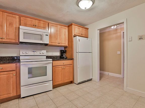 4th image of 4-211 Heritage Village Drive