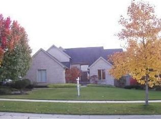 41753 Hempshire St, Novi, MI 48375