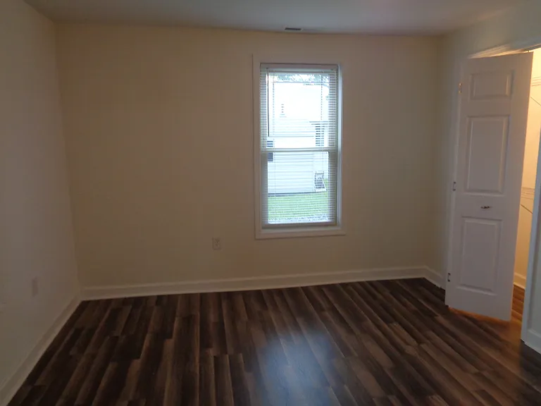 212 Orr St — Photo 6