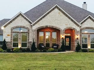 70 Thornwood Ln, Van Alstyne, TX 75495