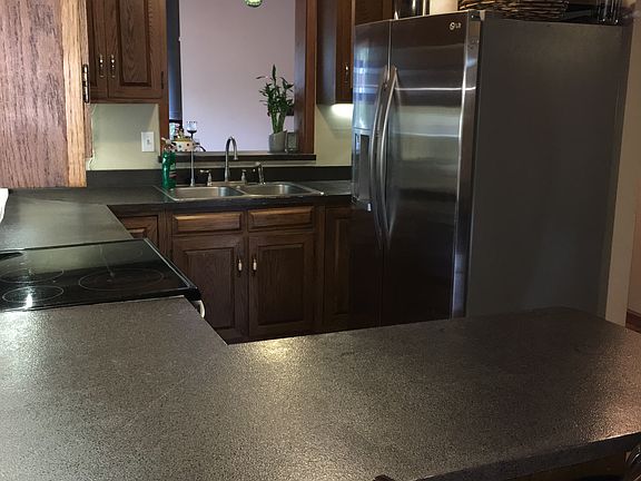 2nd image of 3920 Yarbrough Dr