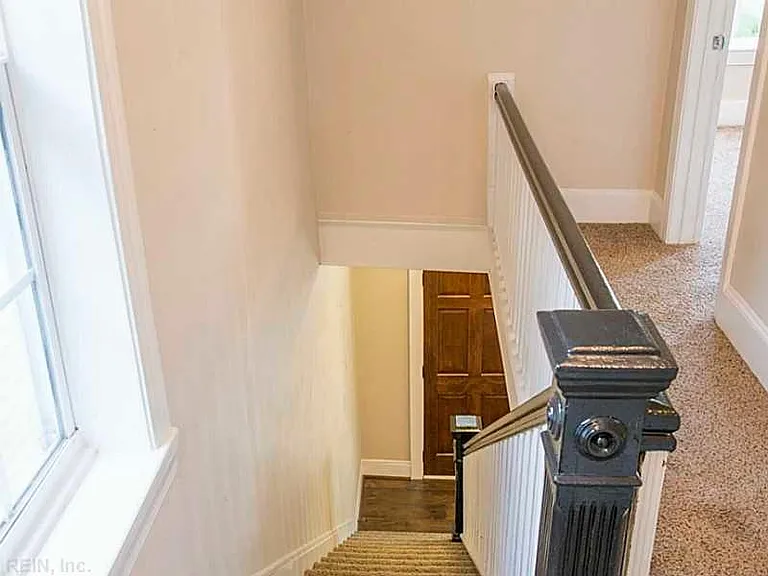 1007 W 37th St — Photo 5