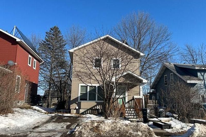 1st image of 33 Riverside Dr