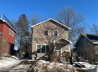 33 Riverside Dr, Duluth, MN 55808