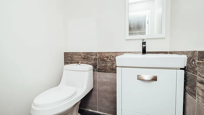 Rented by Nooklyn NYC LLC | media 7