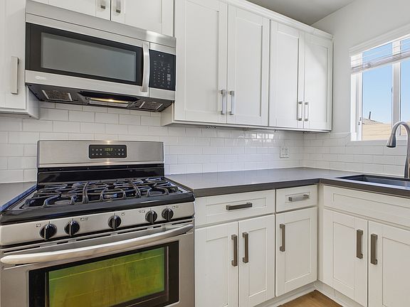 2nd image of 3408 Bellevue Ave #5A