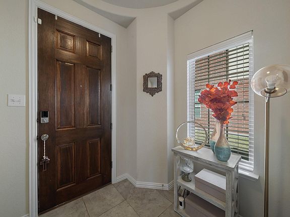 5th image of 1425 Freesia Dr