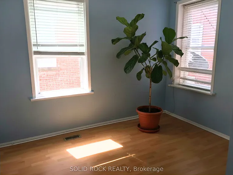 44 Elgin St W #1 — Photo 4