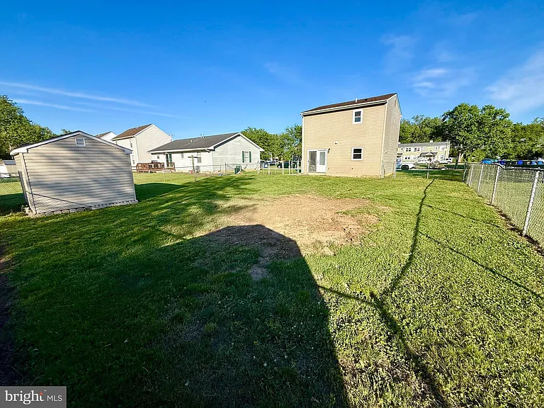 510 Hamilton St — Photo 38