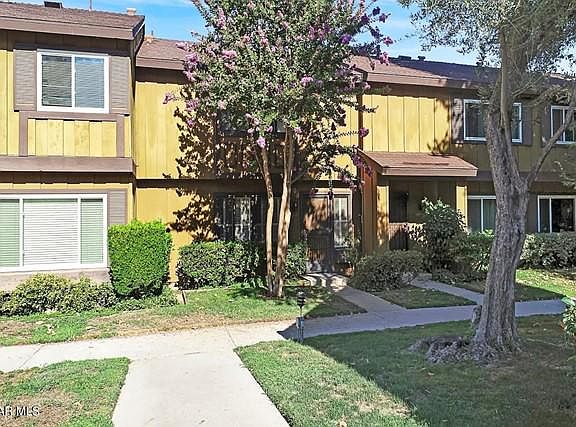 2nd image of 20111 Leadwell St Unit 11