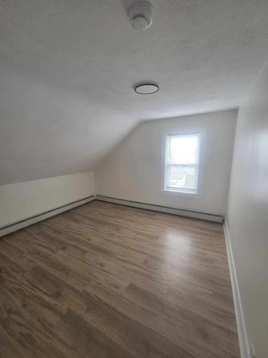 Building Photo - Dunnell Ave