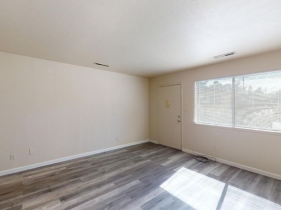 5th image of 201 E Fairmont Ave #C