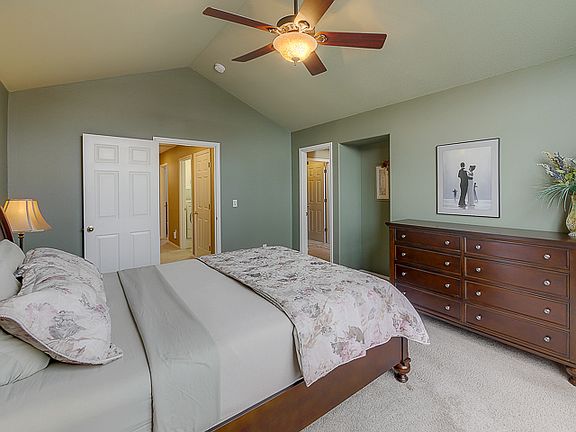 3rd image of 5202 NE 68th Ave