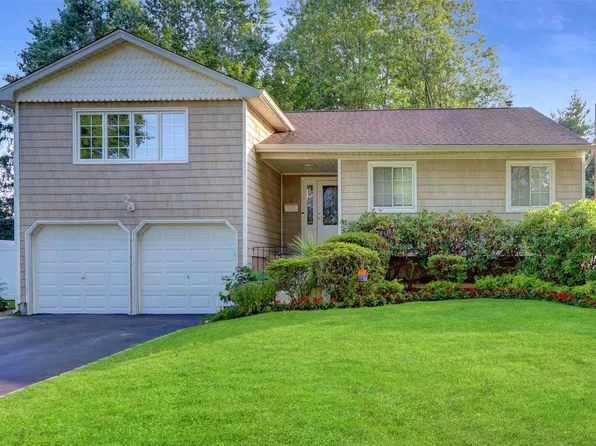 38 Primrose Lane, Kings Park, NY 11754