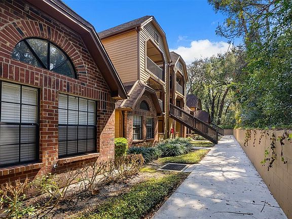 2nd image of 485 Forestway Cir Unit 106