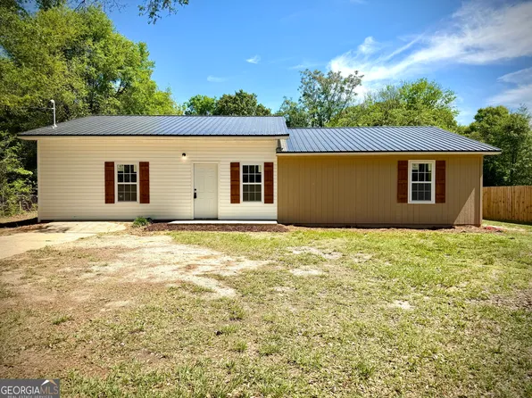 118 Pinecone Dr, East Dublin, GA 31027